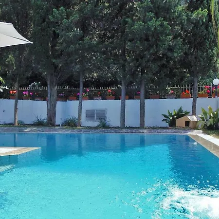 Dei Cinque Pini Bed & Breakfast
